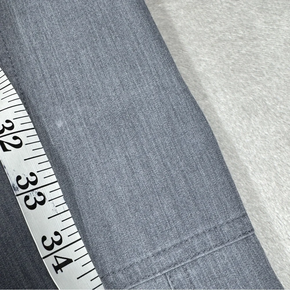 Figs Technical Collection Men’s Axim Cargo Grey Scrubs Pants Size Medium